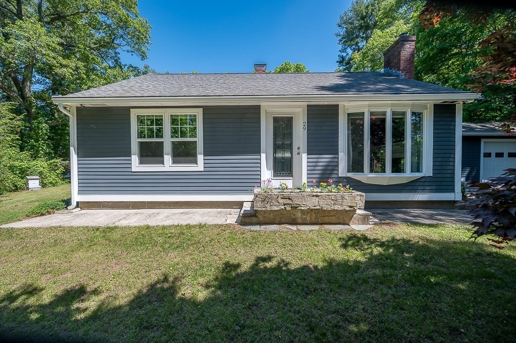 29 Carr St