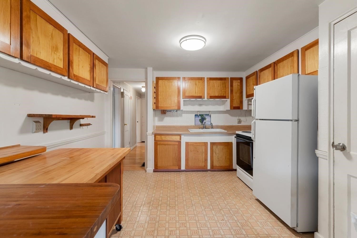 80 Temple Road, Waltham, MA Photo #15
