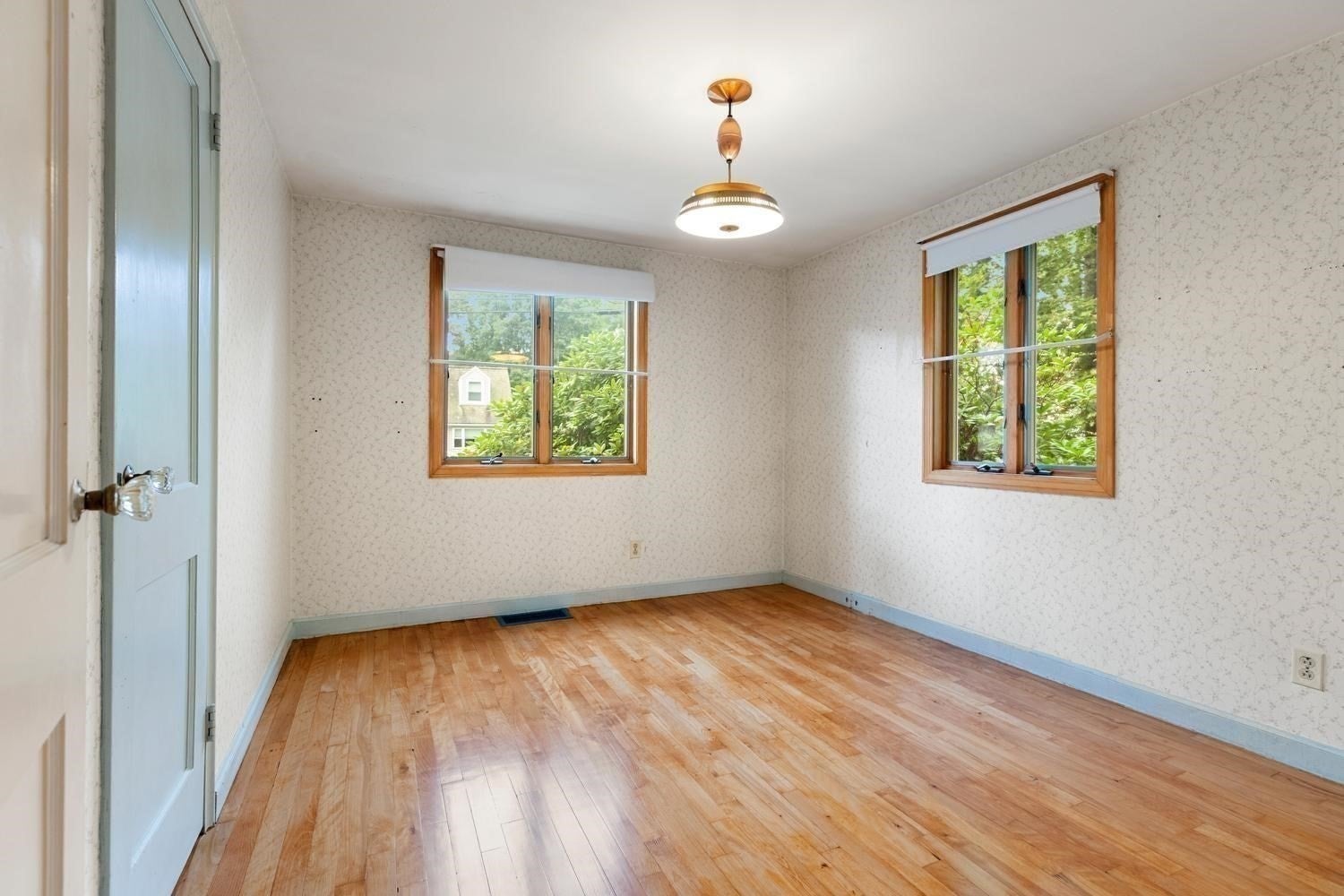 80 Temple Road, Waltham, MA Photo #24