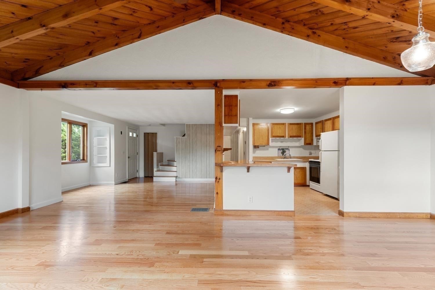 80 Temple Road, Waltham, MA Photo #11