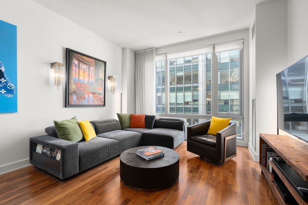 500 Atlantic Ave 21M