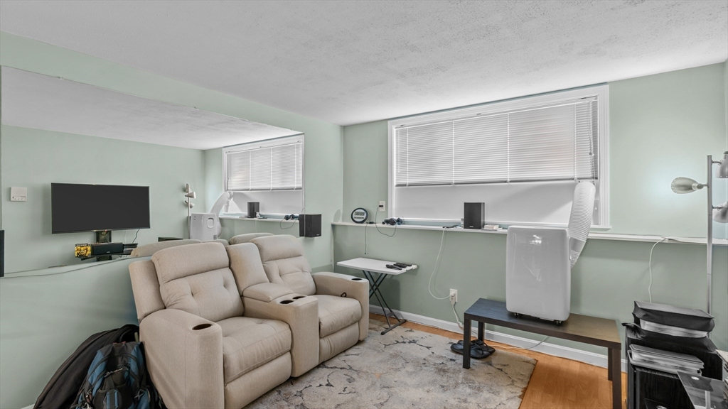 5455 N Main St 14-B