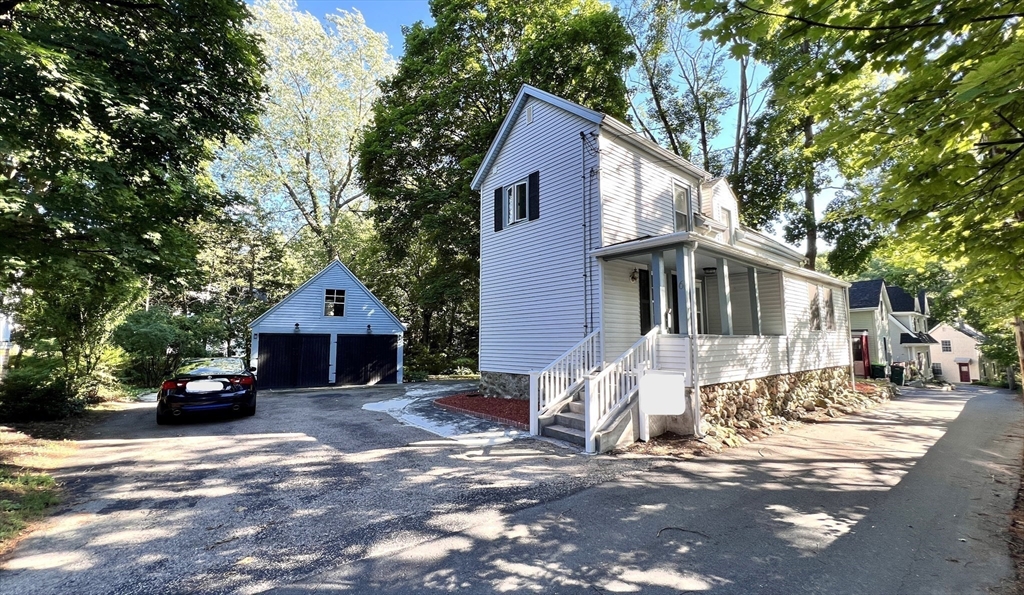 6 Oakland Circle