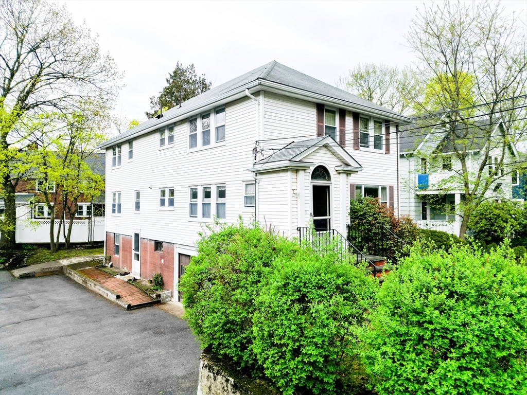 8-10 Bonwood St