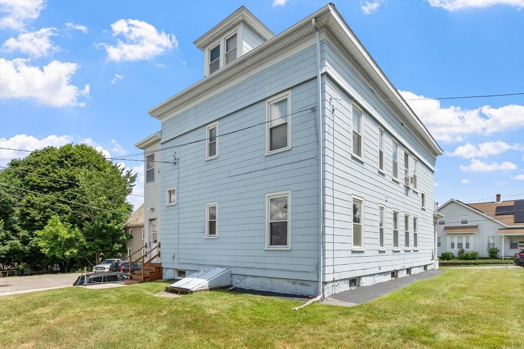 3 Marion St