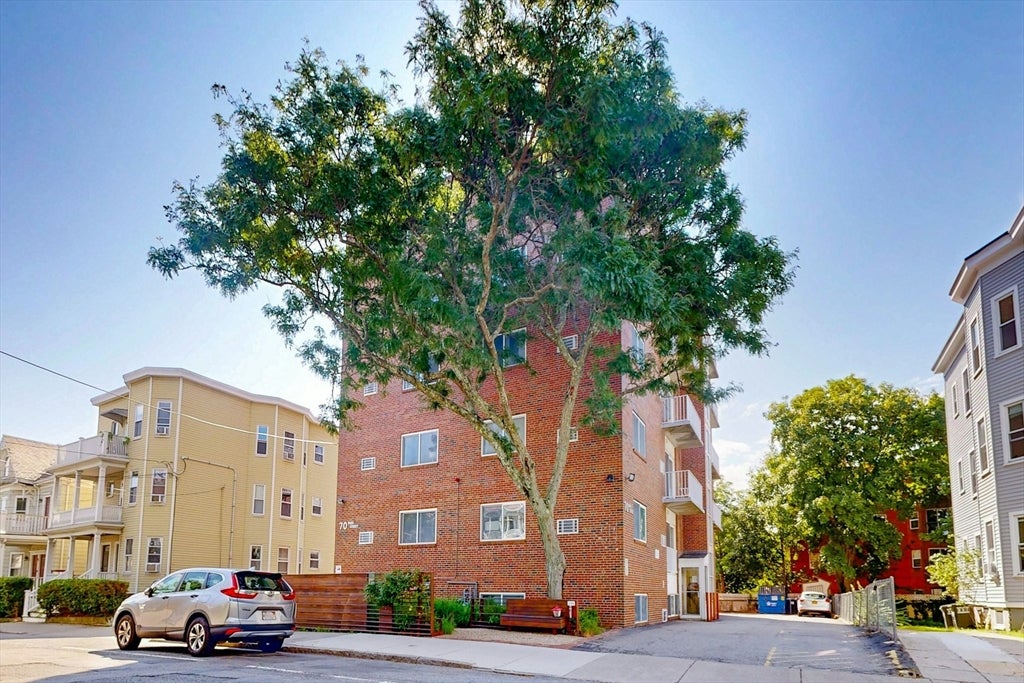 70 Park Street 32
