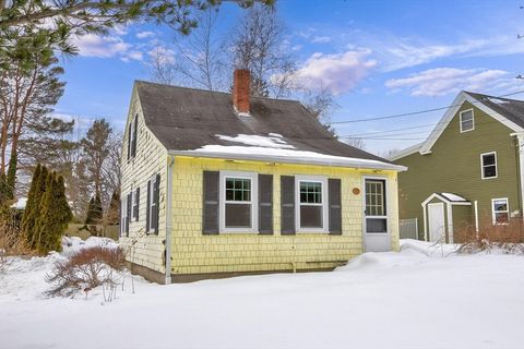 Photo of 135 Low Street, Newburyport, MA 01950 (MLS # 73479609)