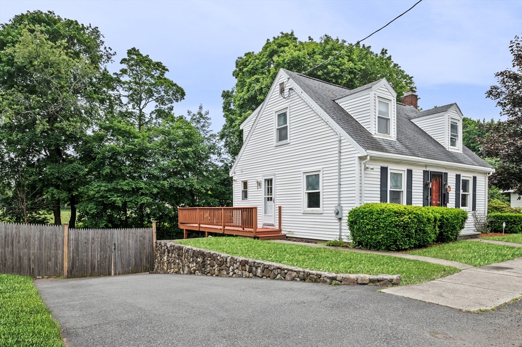 7 Beaver St