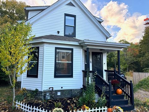 Photo of 37 Hunt St, Brockton, MA 02302 (MLS # 73446796)