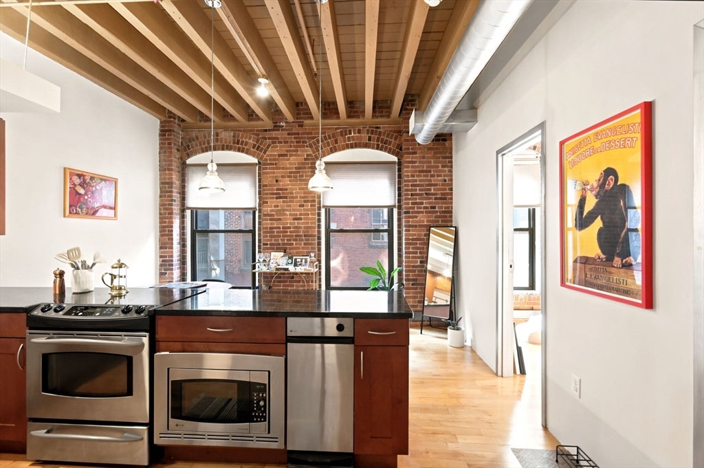 111 Beach ST #3-B, Boston, MA Photo #18