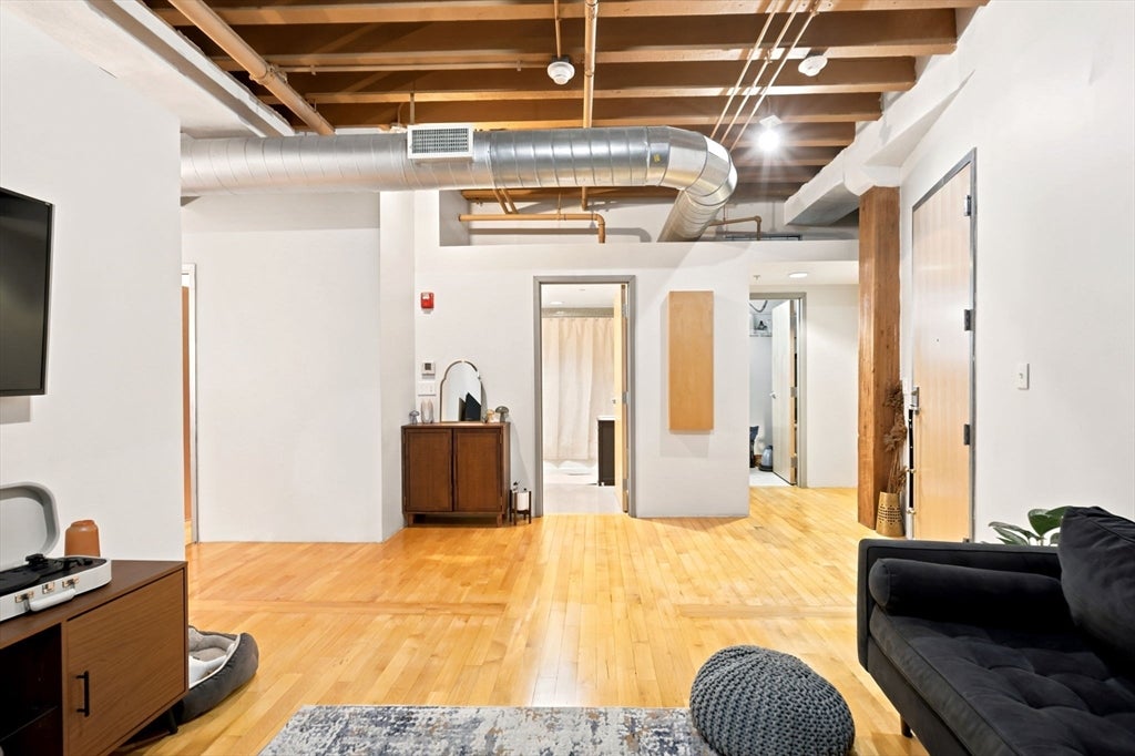 111 Beach ST #3-B, Boston, MA Photo #2