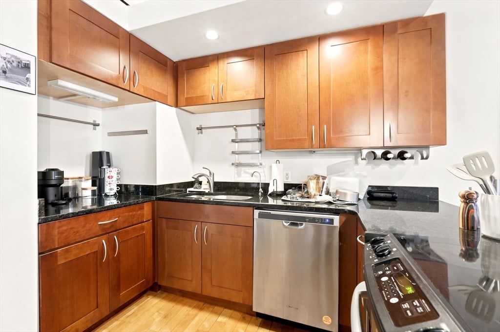 111 Beach ST #3-B, Boston, MA Photo #14