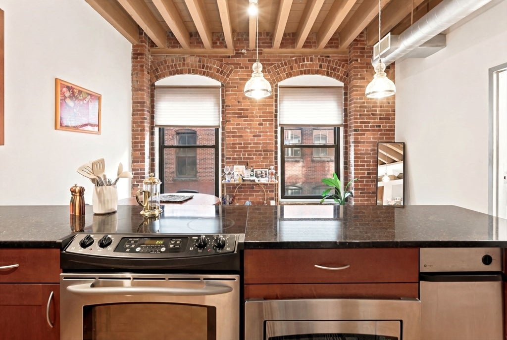 111 Beach ST #3-B, Boston, MA Photo #4