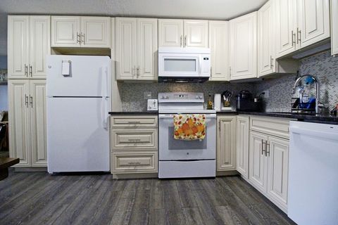 39 Pleasant St B19 Northborough MA 01532