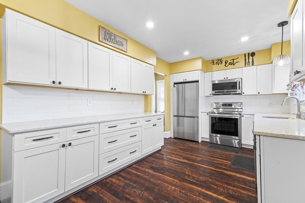 5 Byron St