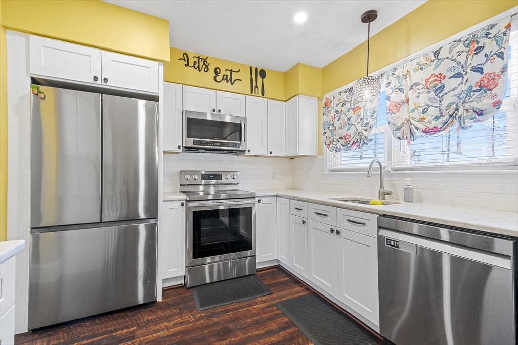 5 Byron St