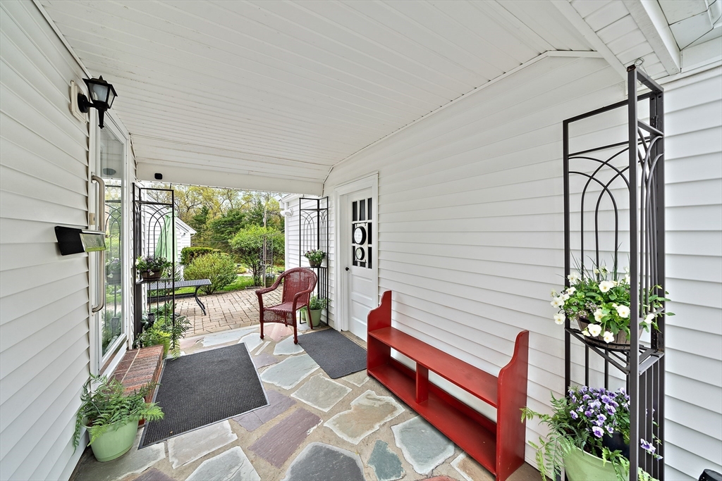 9 Grant Ave