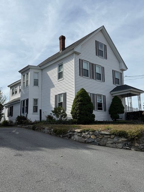 74-76 Sladen St Dracut MA 01826