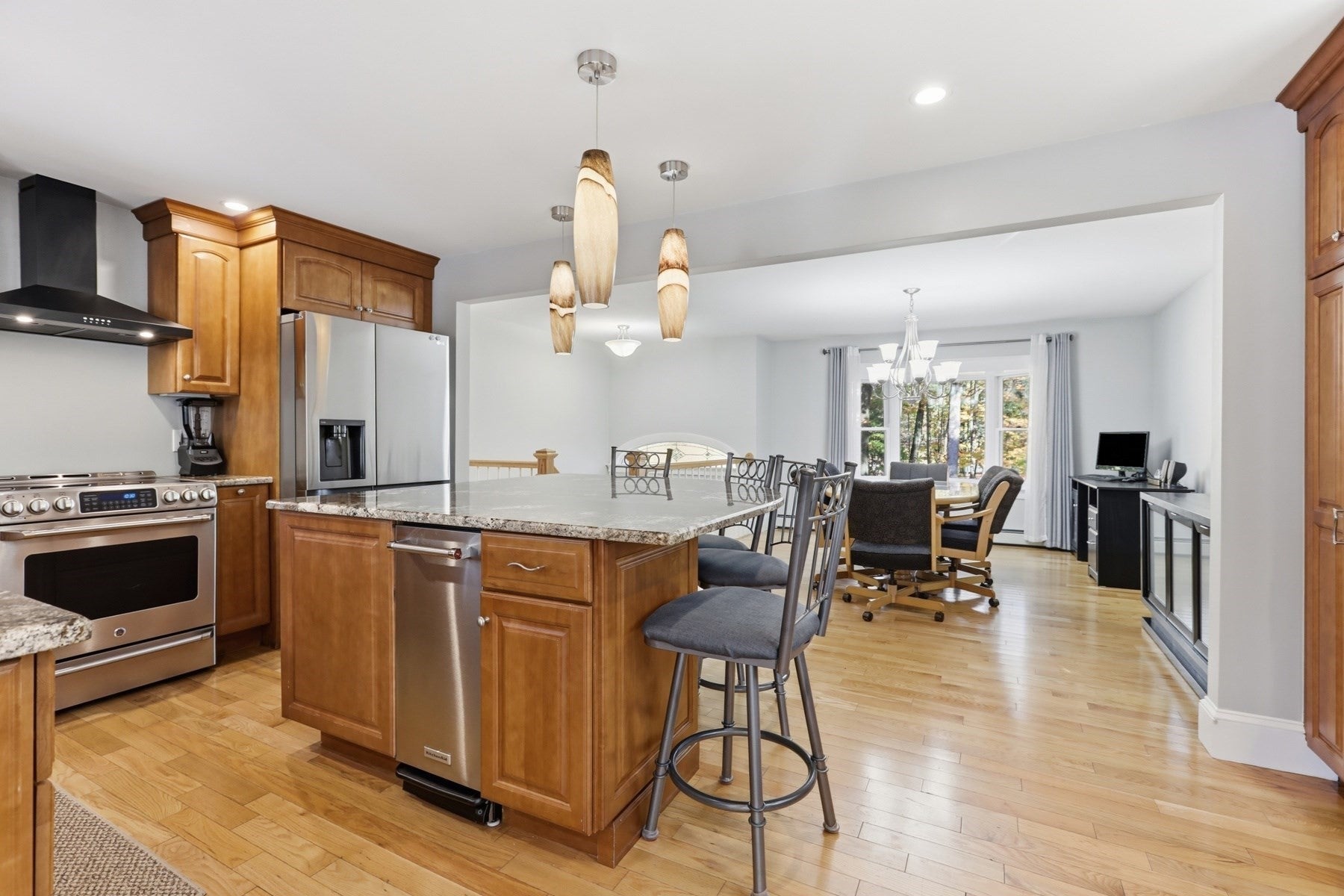 213 North St, Georgetown, MA Photo #10
