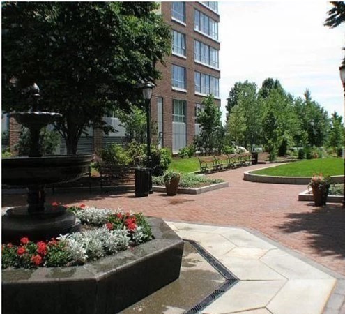 100 Station Lndg 702