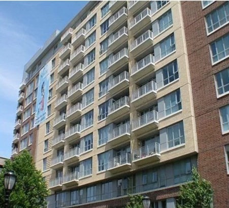 100 Station Lndg 702