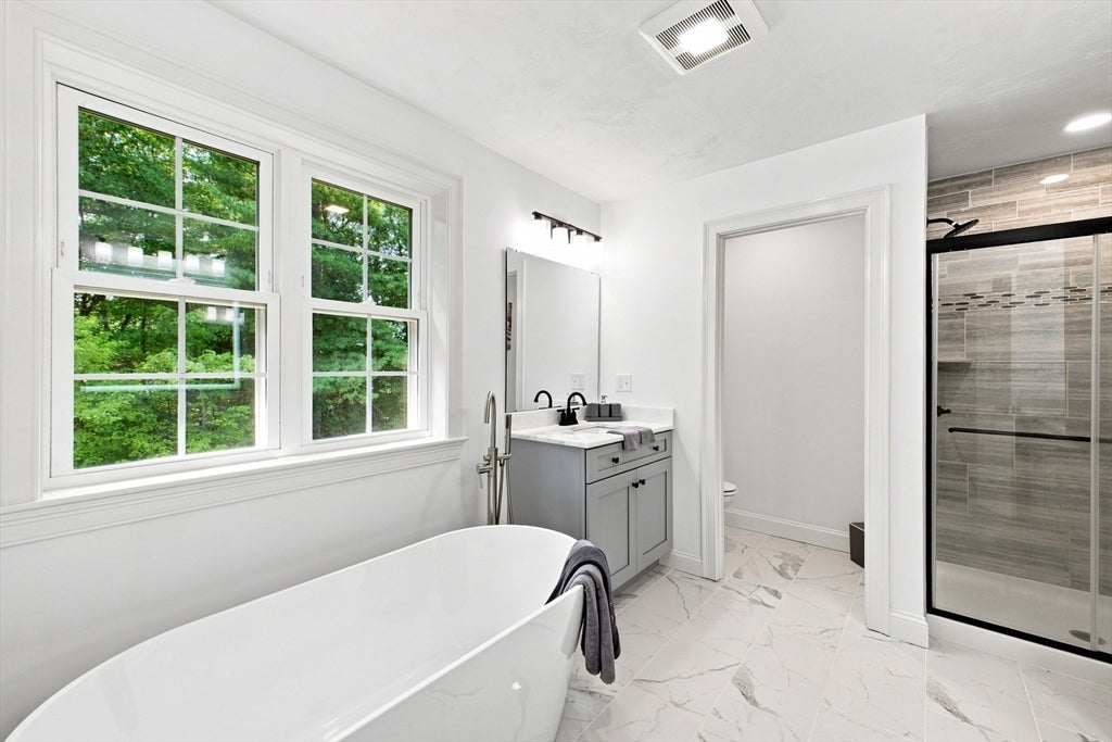 25 Greenbriar Dr, Shrewsbury, MA, 25 Greenbriar Dr, Shrewsbury, MA Photo #24