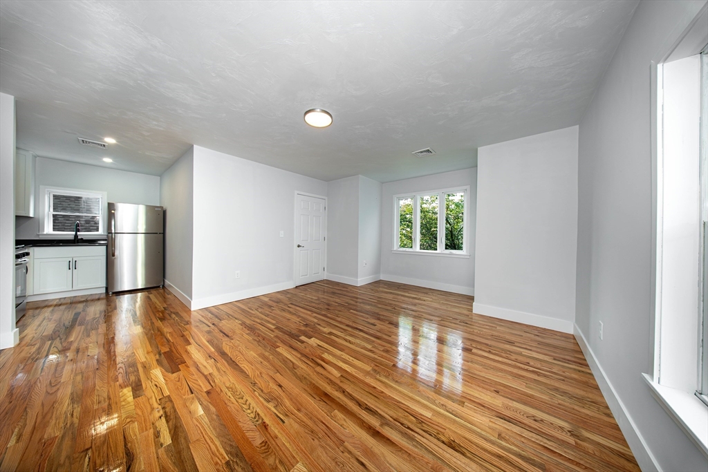 121 Horton St