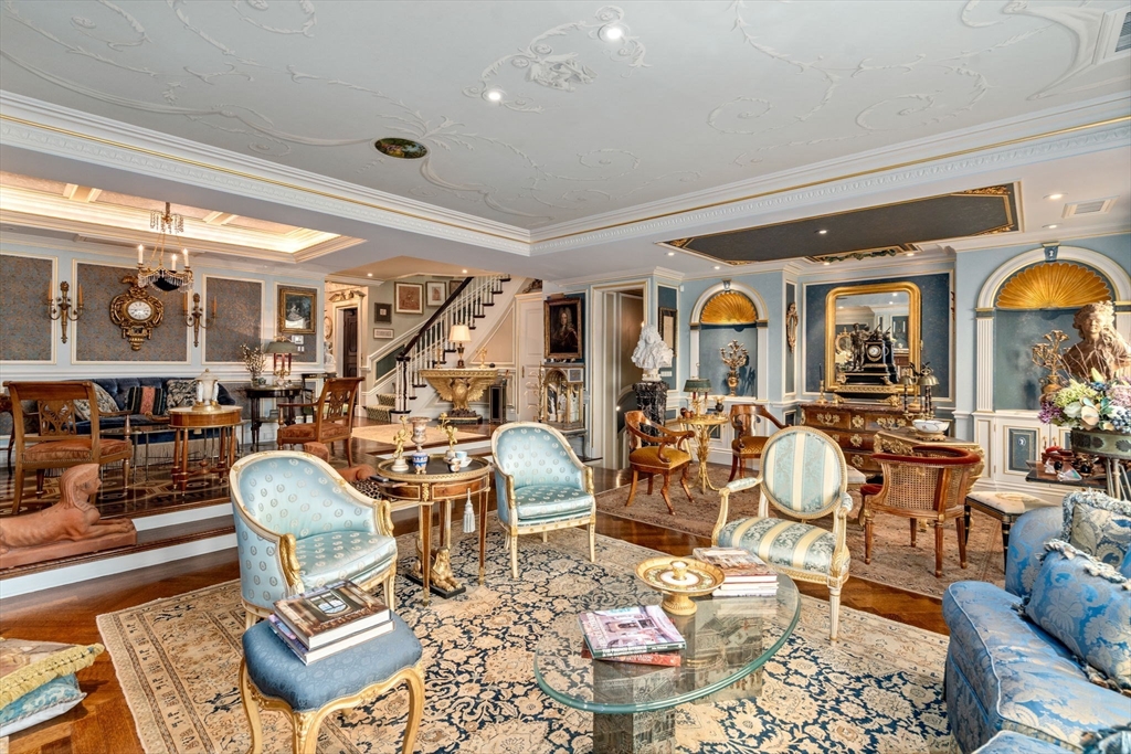 316 Beacon St 4