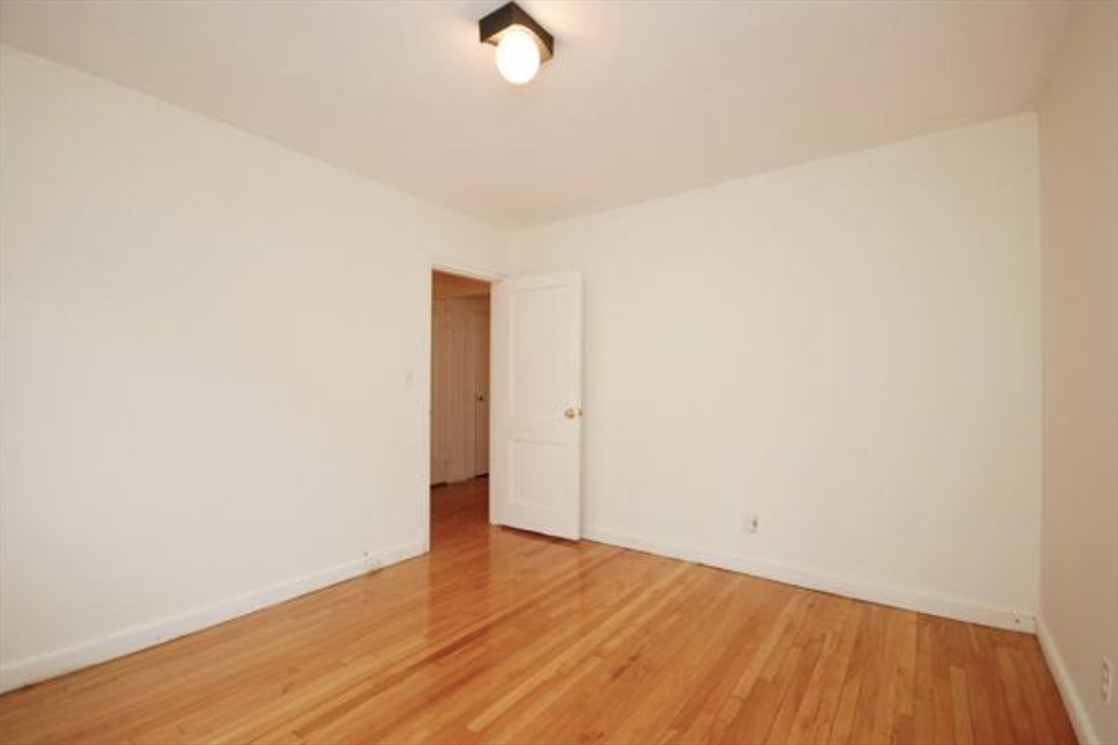 150 Beaconsfield Road #1, Brookline, MA Photo #5