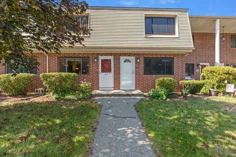 213 Farrwood Dr 213 Haverhill MA 01835