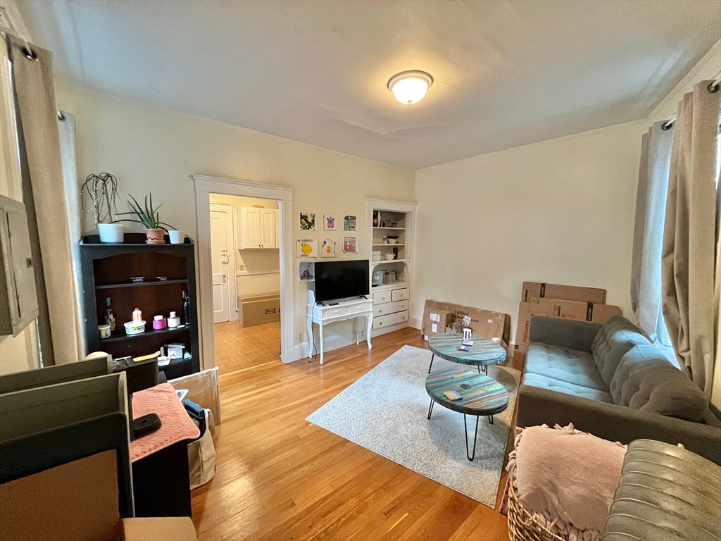 1725 Commonwealth Avenue #4, Boston, MA, 1725 Commonwealth Avenue #4, Boston, MA Photo #1