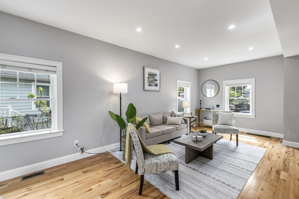 18 Hemingway St.,