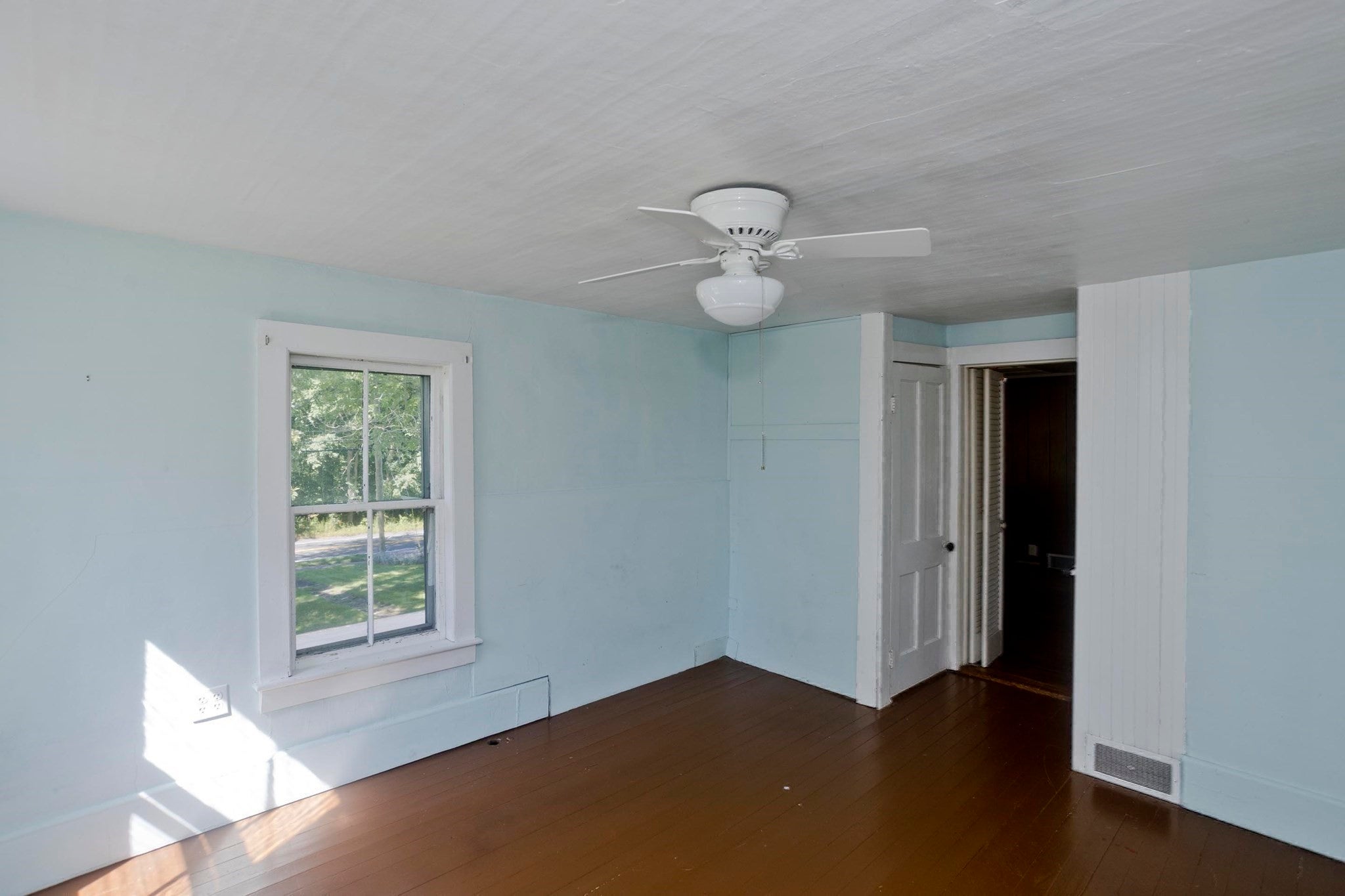 54 Ryan Rd, Northampton, MA Photo #28