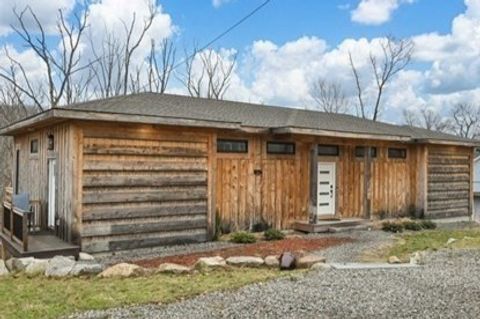 22 Woodbury St Gloucester MA 01930