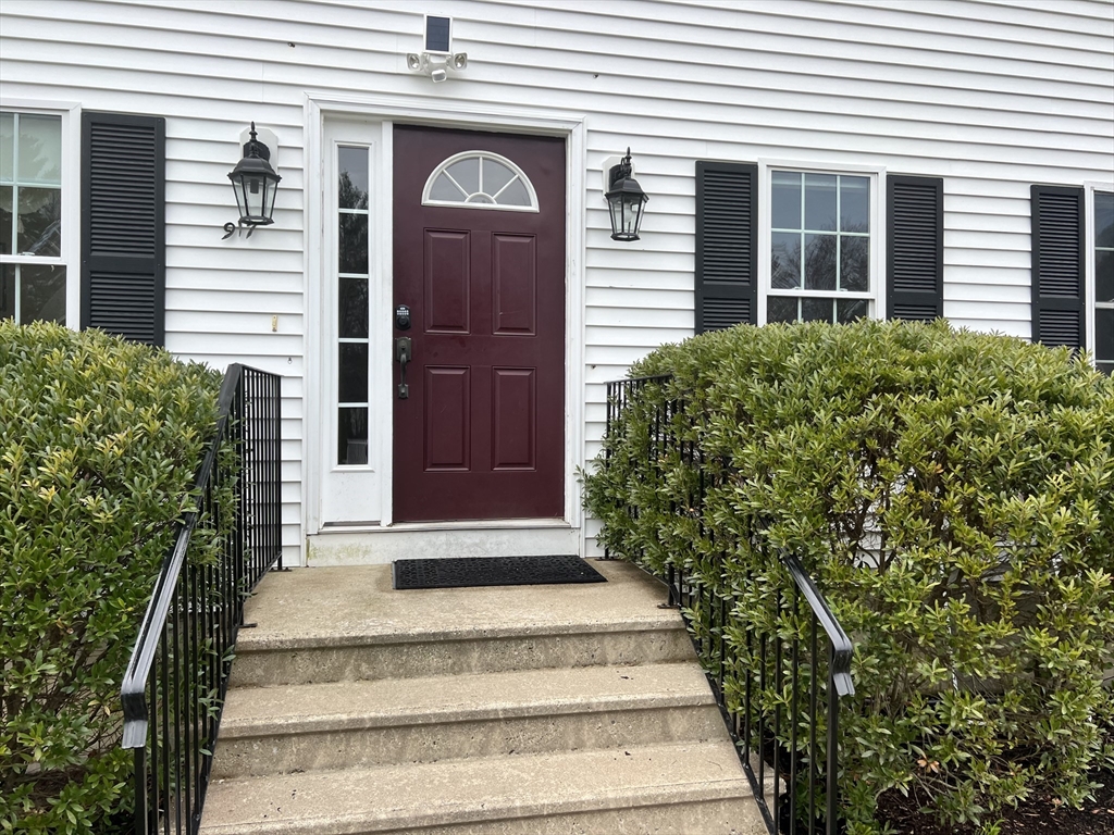 917 Dighton Woods Cir