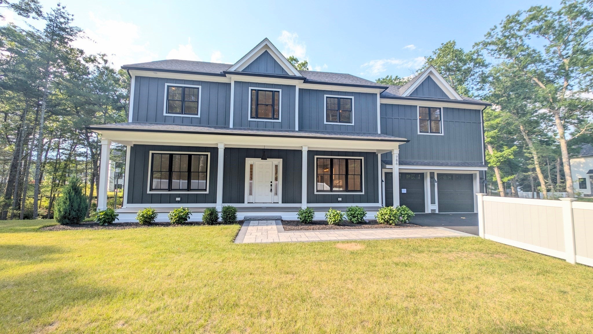 786 Main St