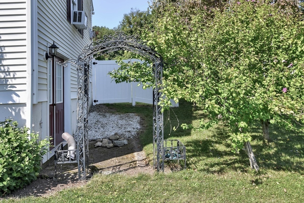 109 Macintosh Ln