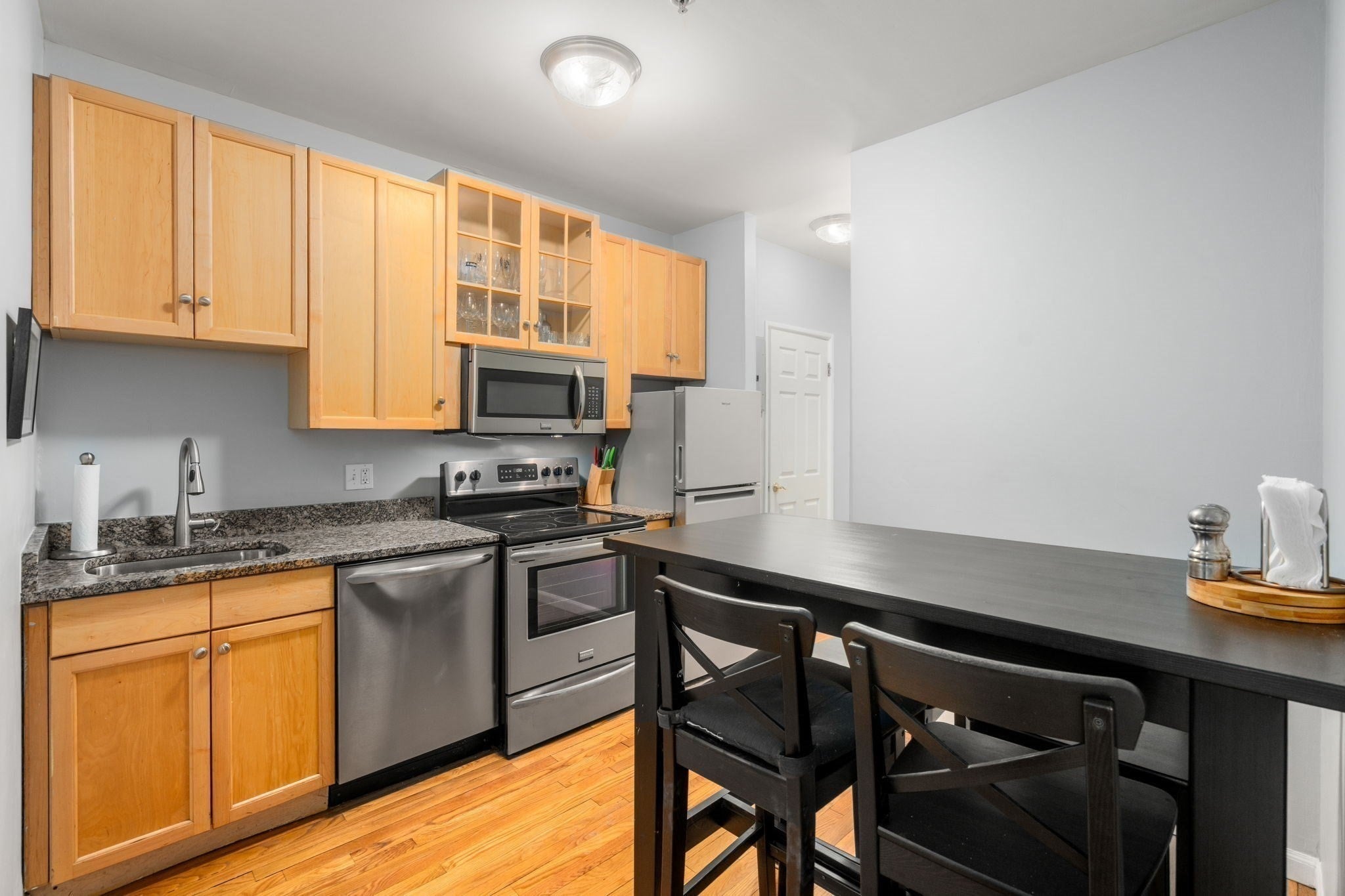 483 Beacon St 37, Boston MA 02115