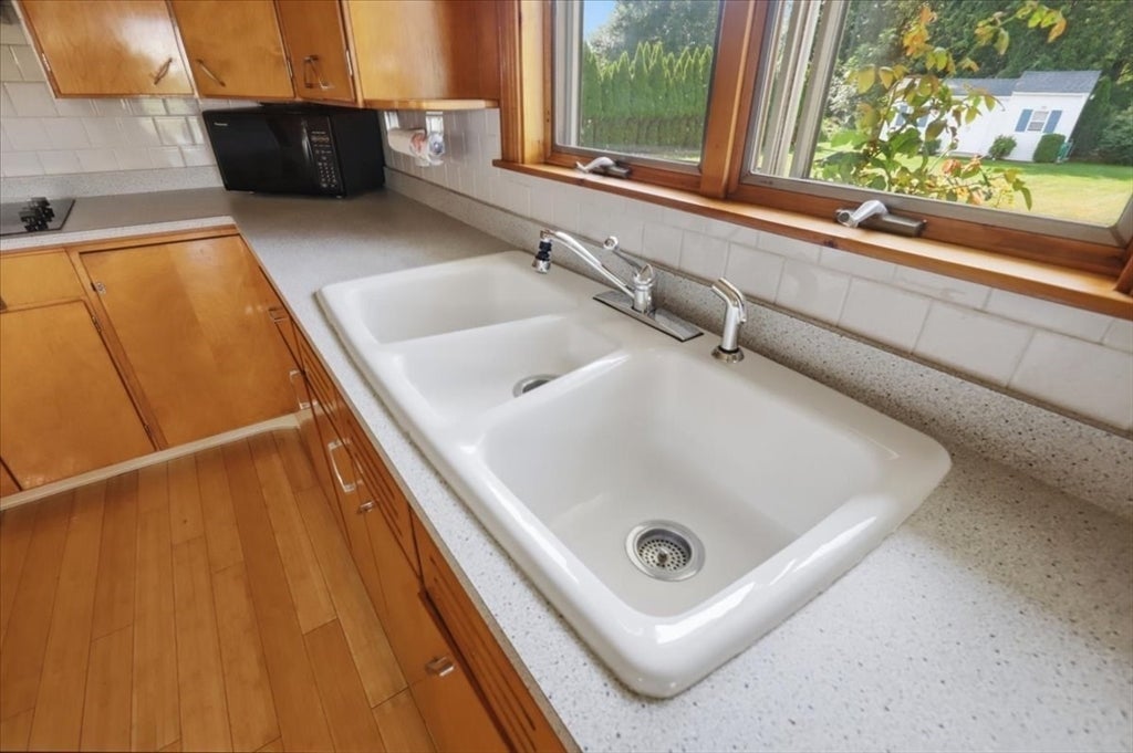18 Picard Court, Swansea, MA Photo #10