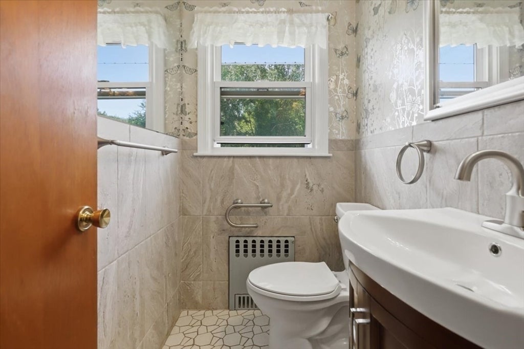 18 Picard Court, Swansea, MA Photo #23
