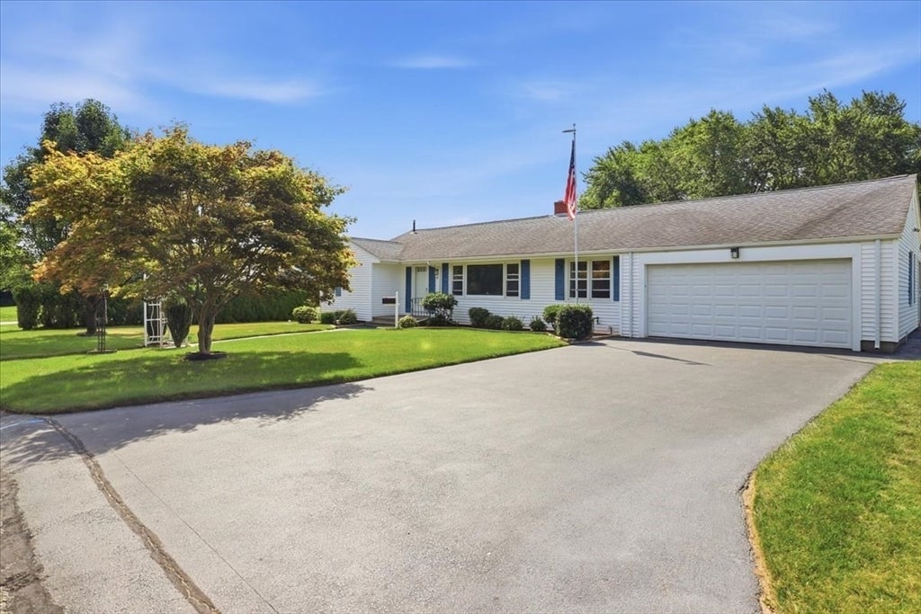 18 Picard Court, Swansea, MA Photo #3