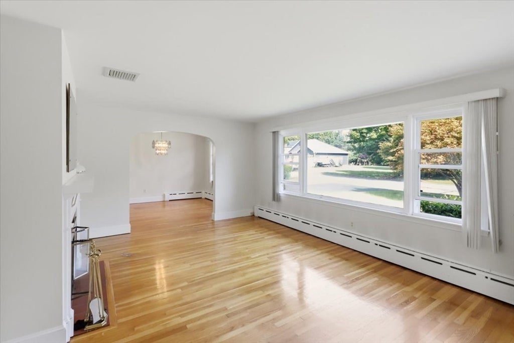 18 Picard Court, Swansea, MA Photo #4
