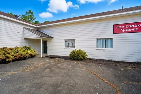 Photo of 96 Mainline Drive #A, Westfield, MA 01085 (MLS # 73548502)