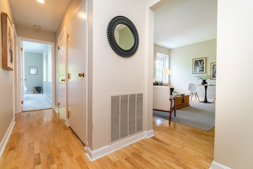 60 E Glen Rd 306