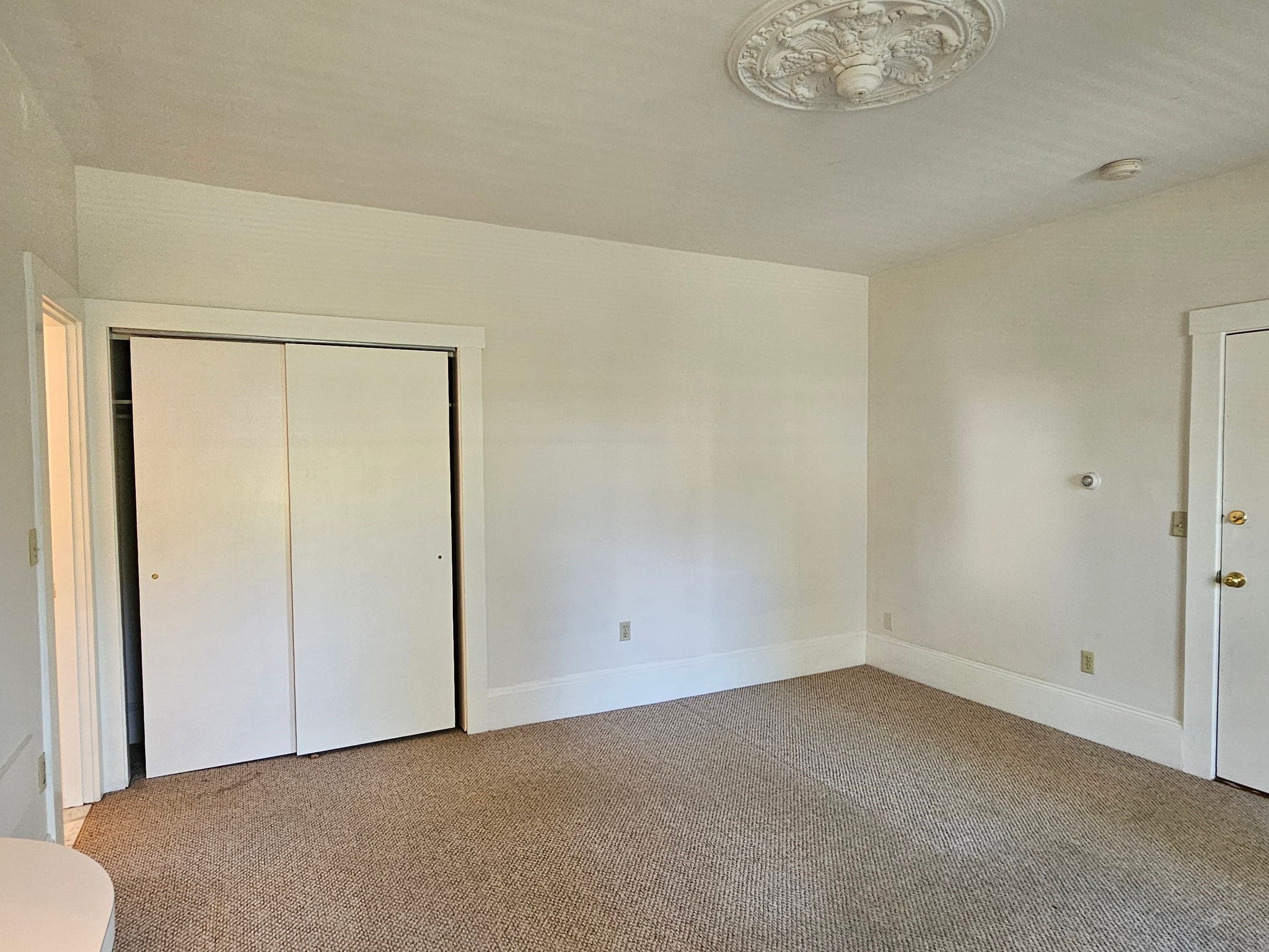 40 East Main St 1F