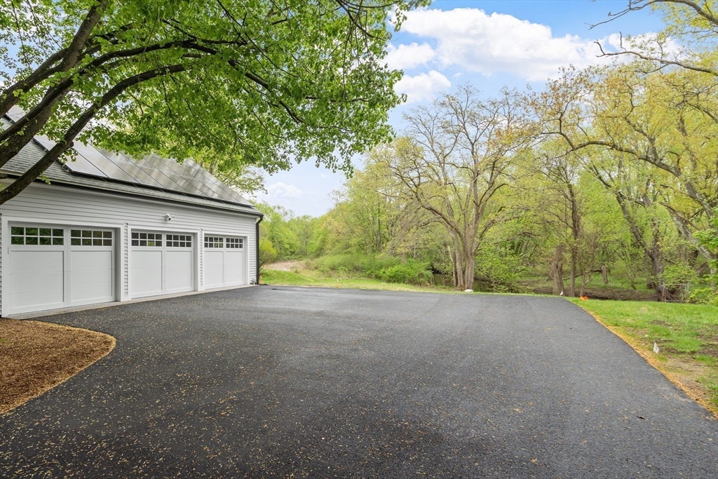 127 Lee Dr, Concord, MA Photo #37