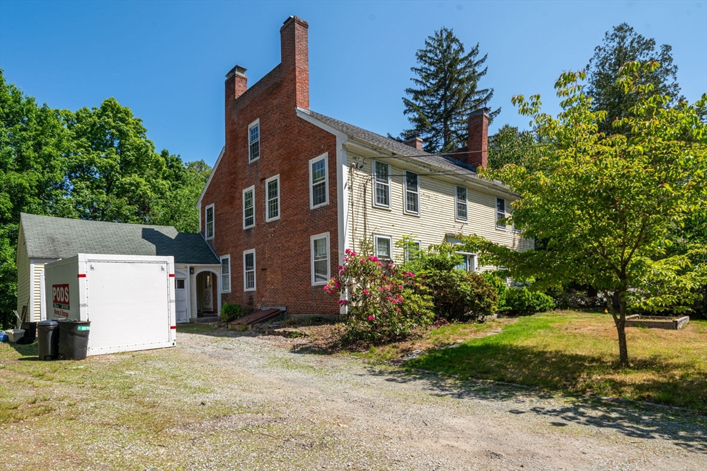 25 Pine St