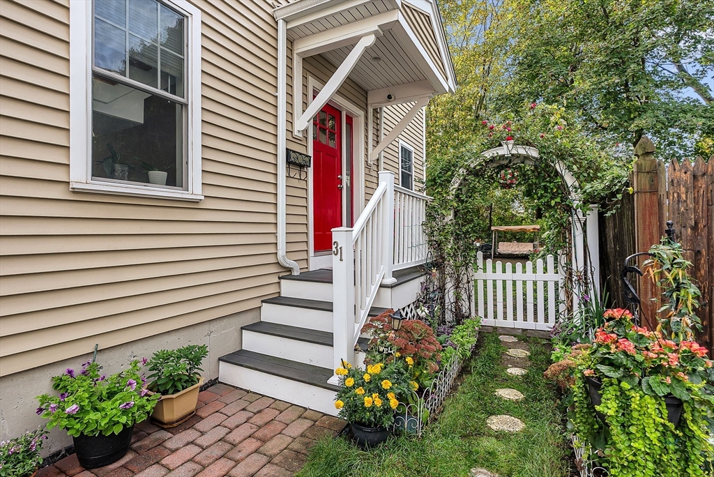 31 Grant Ave 31