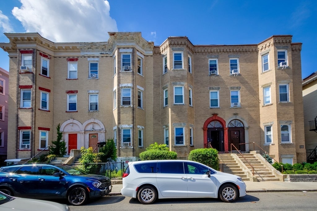 9 Forbes St