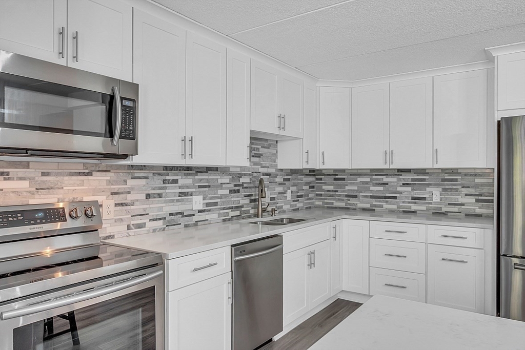 146 Marble St #211, Stoneham, MA Photo #1